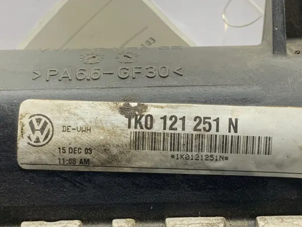 Radiateur d'eau OEM 1K0121251N pour VW Golf V 2.0 image 3