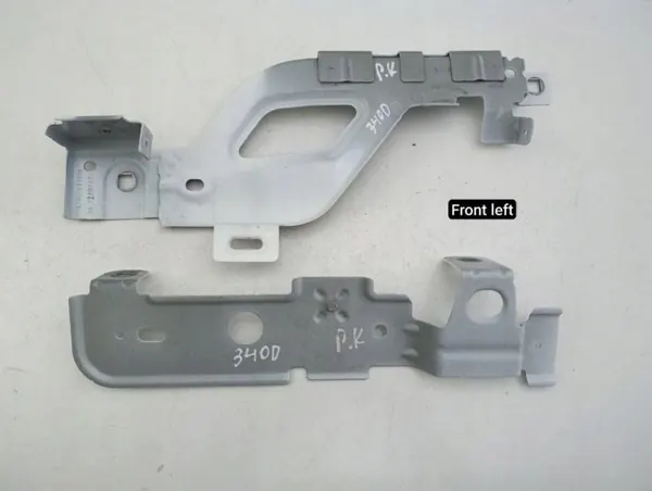 Kotflügelhalter links OEM A2968811300 Mercedes EQS SUV image 2