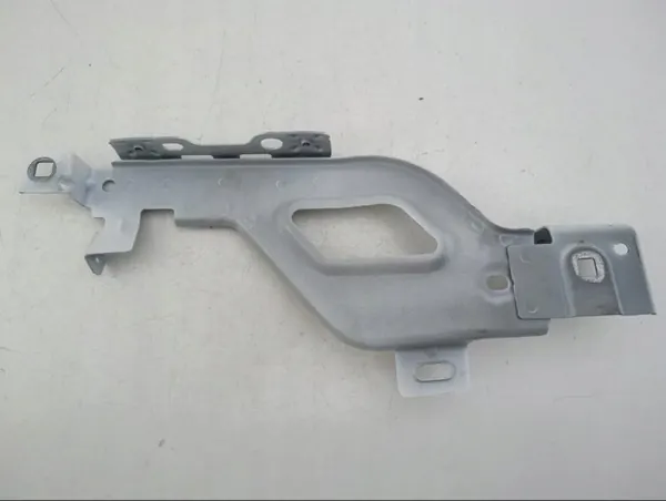Kotflügelhalter links OEM A2968811300 Mercedes EQS SUV image 5