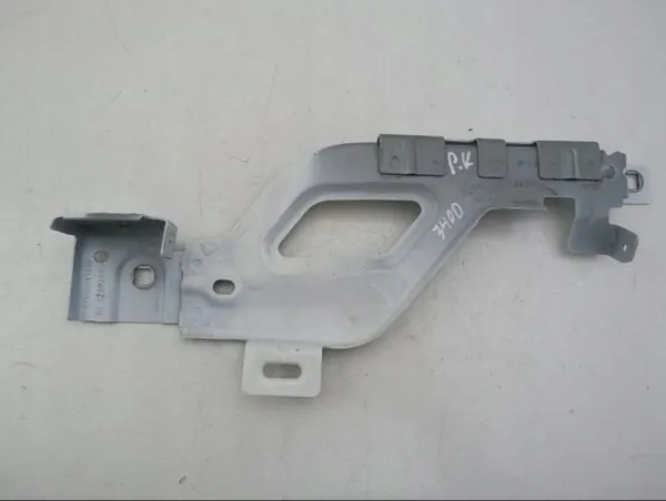 Kotflügelhalter links OEM A2968811300 Mercedes EQS SUV image 6