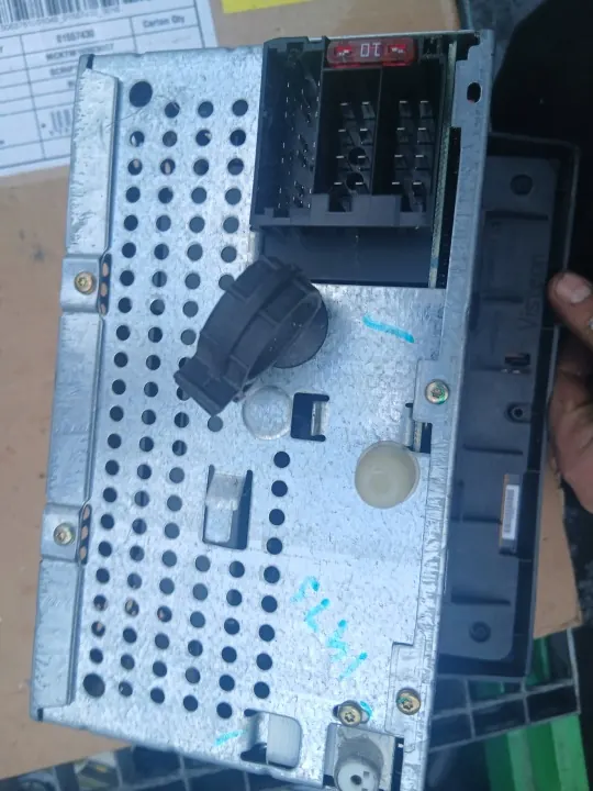 Radio CD OEM 735392561 para Fiat Stilo - Usado image 4
