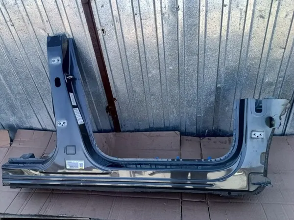 OEM 084711032026 Höger B-stolpe för Peugeot 3008 II image 2