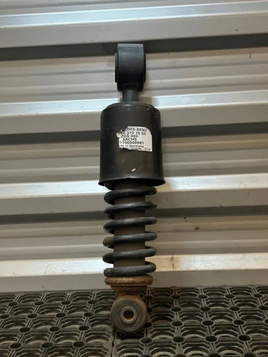 Cabineschokdemper OEM A9603107555 Mercedes Actros MP4 image 2