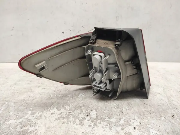 MERCEDES B W245 05- Lámpara Trasera Derecha A1698202664 image 3