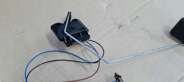 Sensor Nivel Combustible OEM 8K0919673L Audi A5 8T image 3