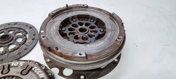 Volante bimassa Audi A4 A5 TFSI 0B1105266N image 2