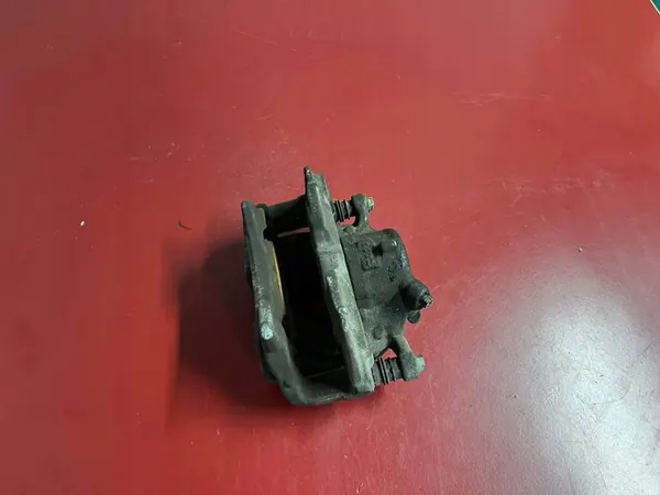 Oikea etujarrusatula BMW X1 U11 8837114 image 2