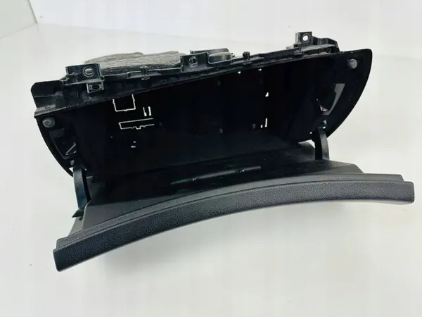 Bac console Mercedes W213 OEM 02.2026.PTP233 image 3