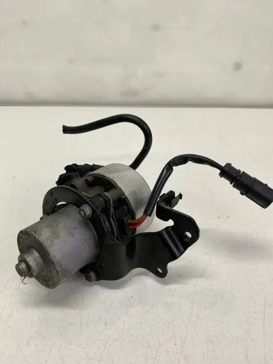 Bomba de vacío OEM 5Q0612181 para Audi Q3 1.5L Gasolina image 2