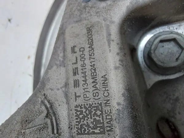 Mancal Suspensão Traseira Direita Tesla Model 3 OEM 1344416-00-D image 3