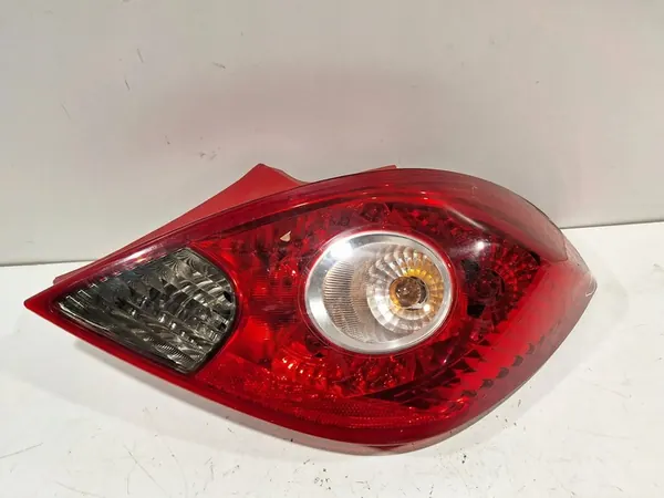 Lámpara trasera derecha Opel Corsa D 93189091 image 2