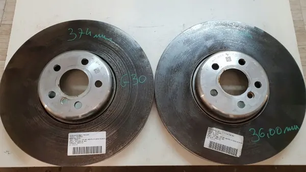 Blaue Bremssättel 374mm BMW G30 G31 OEM image 4