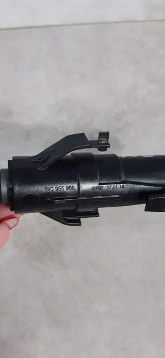 OEM 3V0955966 Pompe à lave-glace droite pour Skoda Superb III image 4