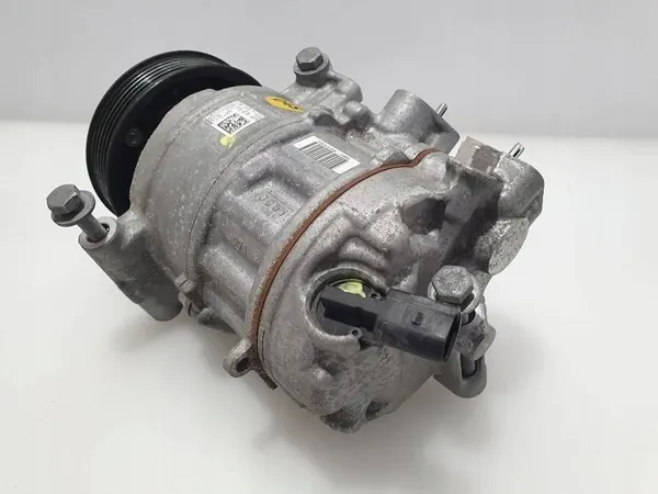 Compressore aria condizionata Volkswagen Touran III 2019 5Q0816803H image 3