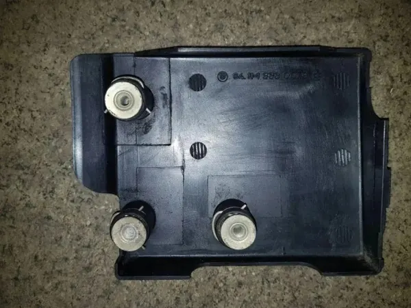 Piezas compartimento motor BMW OEM 64111988001 - Usado image 3