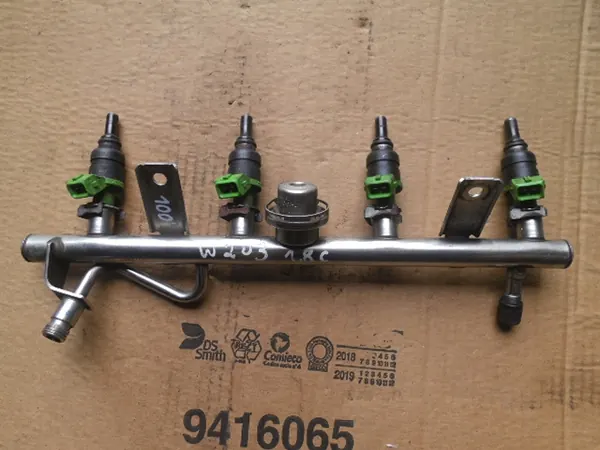 Rail de combustível Mercedes C W203 1.8K A1110780202 image 1