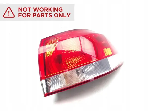 VW Golf Luz Trasera 2010 Hatchback Derecha 5K0945258 image 2