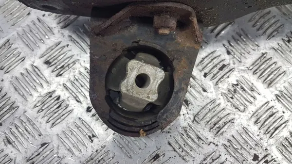 Toyota OE AMD70914 Voorste Hulpframe Gebruikt image 5