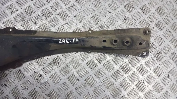 Toyota OE AMD70914 Voorste Hulpframe Gebruikt image 7