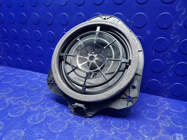 Högtalare vänster bakdörr OEM 8W7035411A Audi A5 F5 image 4