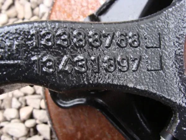 Snodo ammortizzatore anteriore destro Opel Corsa E 1.4 image 5