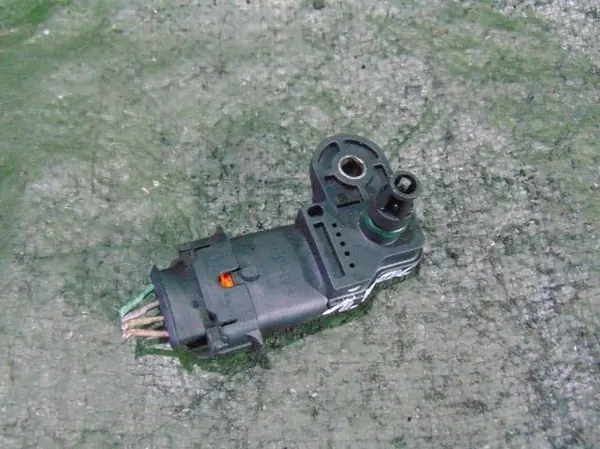 MAP SENSOR RENAULT LAGUNA II 1.9 DCI image 2