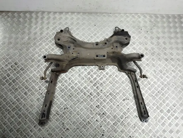 Toyota Auris Framhjulsram OEM AMD73797 Begagnad image 2