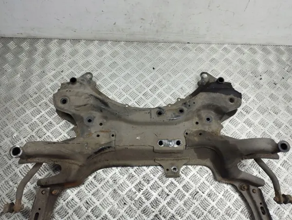 Toyota Auris Framhjulsram OEM AMD73797 Begagnad image 6