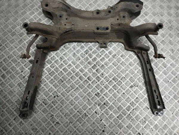 Toyota Auris Framhjulsram OEM AMD73797 Begagnad image 8