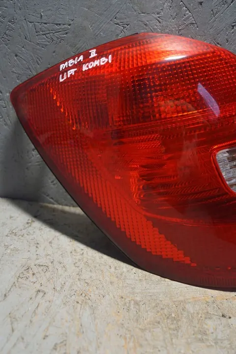 LÁMPARA TRASERA IZQUIERDA SKODA FABIA II LIFT KOMBI image 9