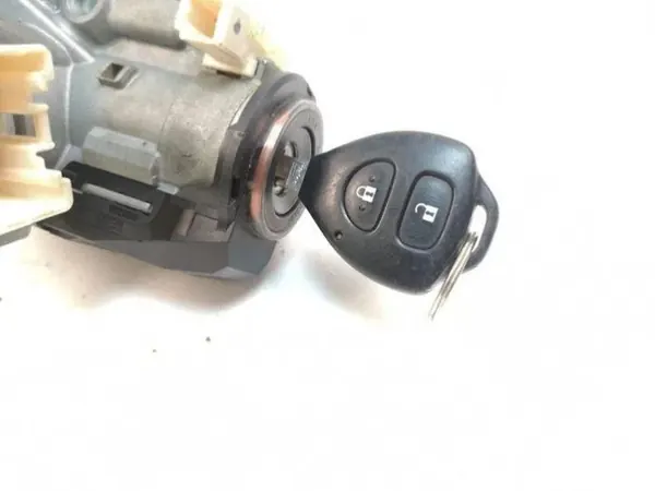 Interruptor de encendido Toyota OEM N0502965 para Auris 2.0L Diesel image 4