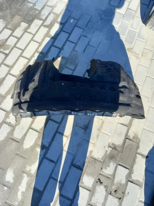 Volvo V40 II Fram höger hjulhus OEM 31265974 image 2