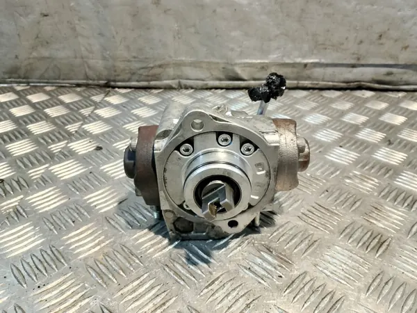 Pompe à injection OEM 22100-0R060 Lexus IS 220 2.2 D image 2
