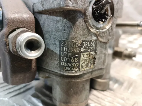 Pompe à injection OEM 22100-0R060 Lexus IS 220 2.2 D image 3