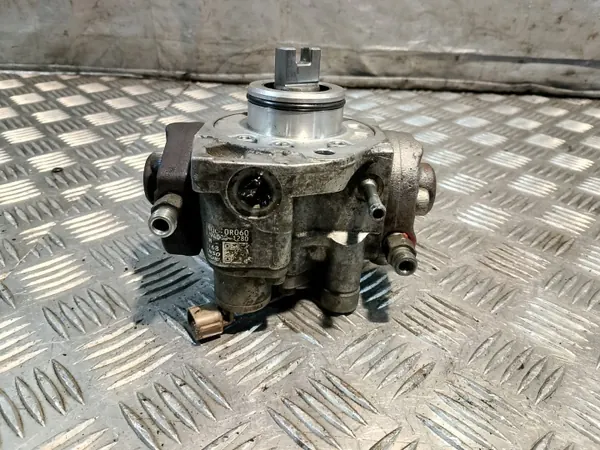 Pompe à injection OEM 22100-0R060 Lexus IS 220 2.2 D image 7
