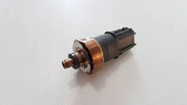 Einspritzschiene Toyota Corolla E21 2.0 Hybrid OEM 89458-33030 image 3