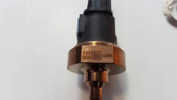 Einspritzschiene Toyota Corolla E21 2.0 Hybrid OEM 89458-33030 image 4