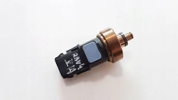 Einspritzschiene Toyota Corolla E21 2.0 Hybrid OEM 89458-33030 image 6