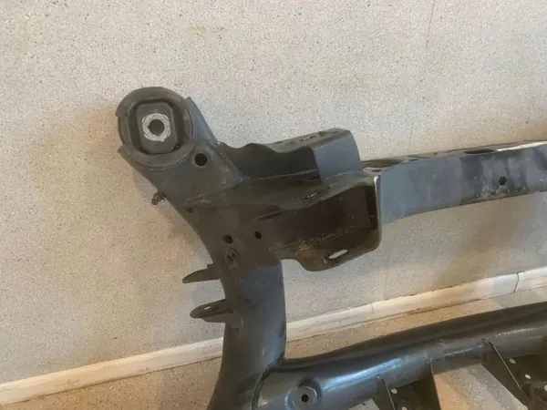 BMW G20 G21 Hinterachsträger OEM 8837913 image 10