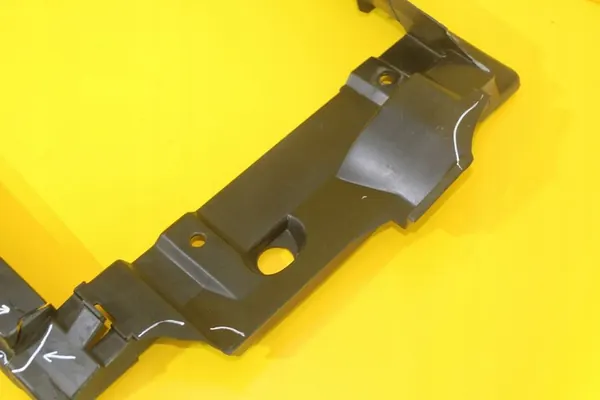 Vorderes Kunststoffverstärkung Volkswagen Transporter T4 image 9