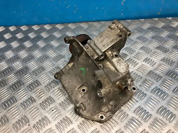 MERCEDES W210 3.2 R6 Compressor Steun R1042360130 image 3