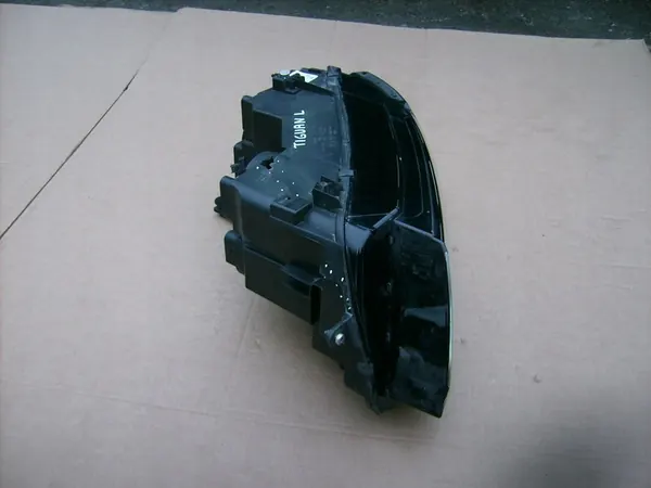Farol esquerdo VW Tiguan II image 10