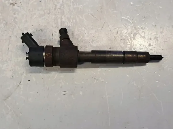SAAB 9-3 ESTATE Injektor 1.9L 2008 93190429 image 2