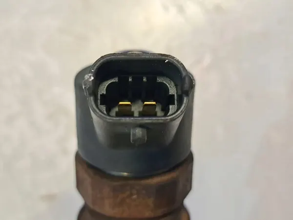 SAAB 9-3 ESTATE Injektor 1.9L 2008 93190429 image 4