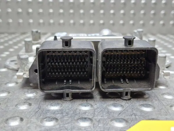 Calculateur Moteur OEM S25154626 Suzuki Swift 2010-2017 image 4