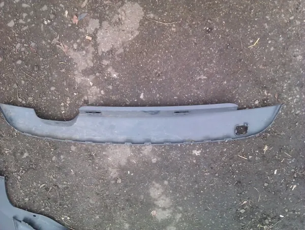 Spoiler para-choques traseiro VW Golf VI GTD OEM 5K6807521F image 2