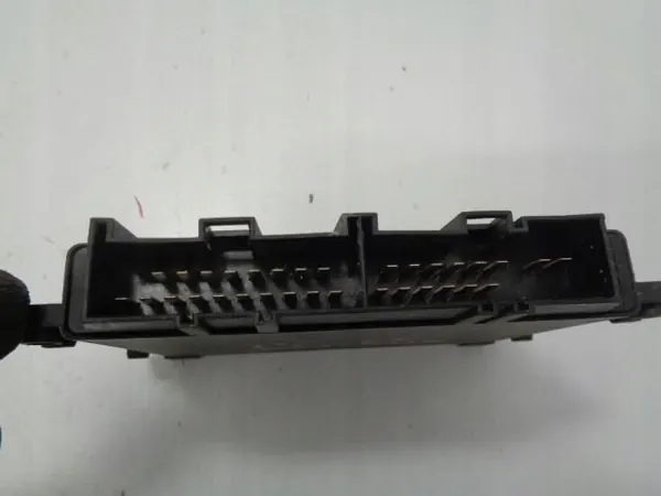 Módulo de control Mercedes W204 OEM A0009001700 image 3