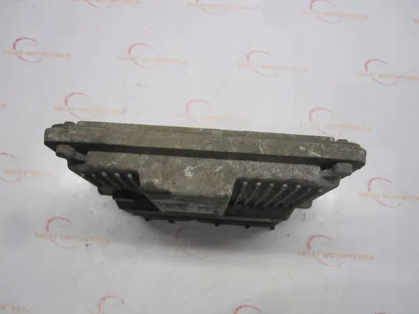 FIAT 500 1.3 JTD Unité de Contrôle Moteur 51829540 image 4