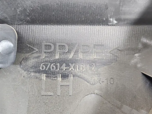 OEM 67788-X1B05 Tapicería Puerta Trasera Izquierda Toyota RAV4 IV image 5