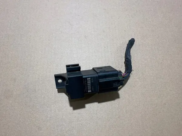 POLO 6C FABIA III 1.4 TDI Sytytysvastuksen Rela 04B907281 image 8